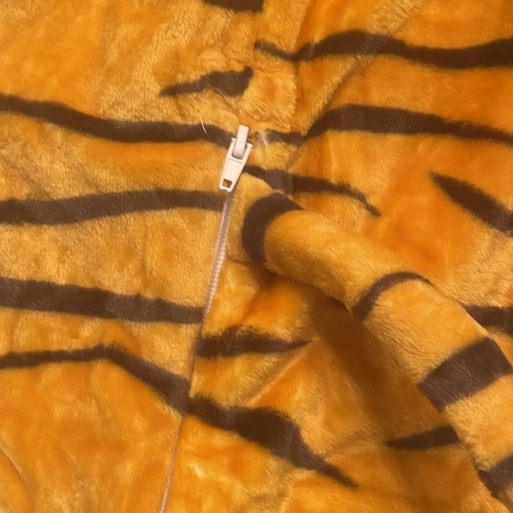 Tiger Striped Baby Onesie Costume super soft nwt 110 or size 4